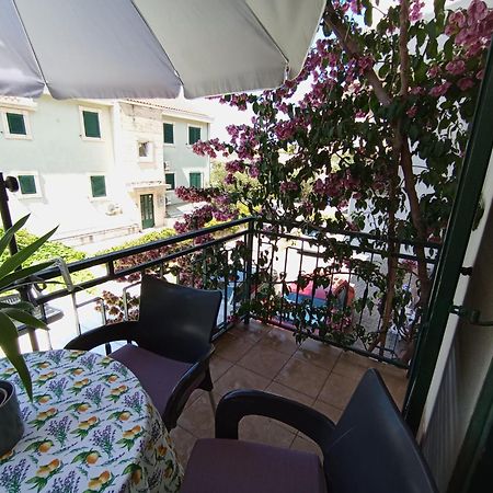 Family Apartments Leona Makarska Exterior photo